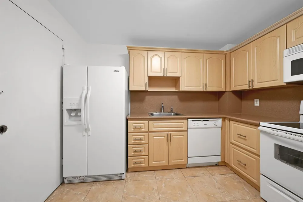 401 Golden Isles Drive #1014 Hallandale Beach, FL 33009