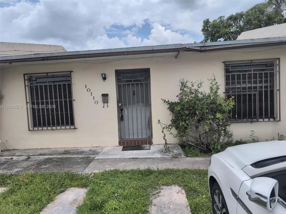 10110 SW 22nd Ter Miami, FL 33165