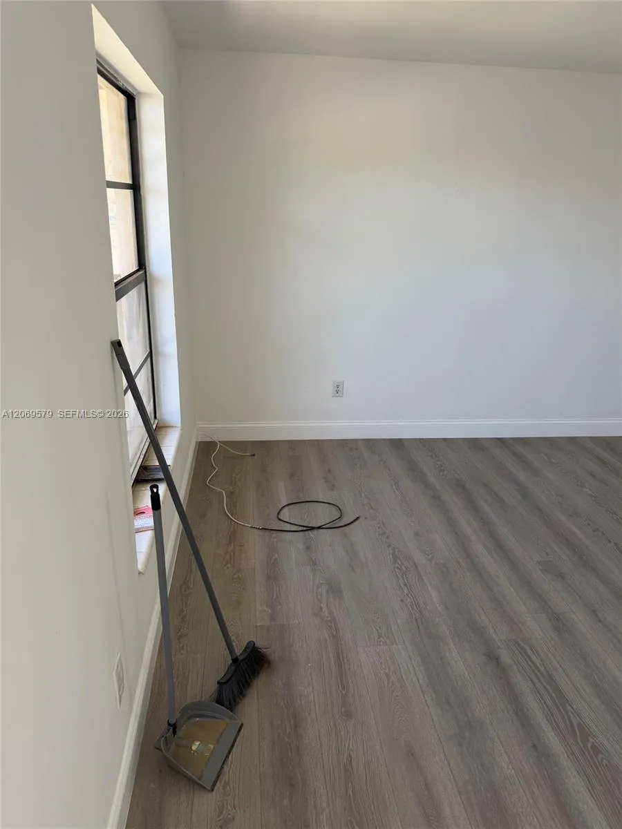 10110 SW 22nd Ter Miami, FL 33165