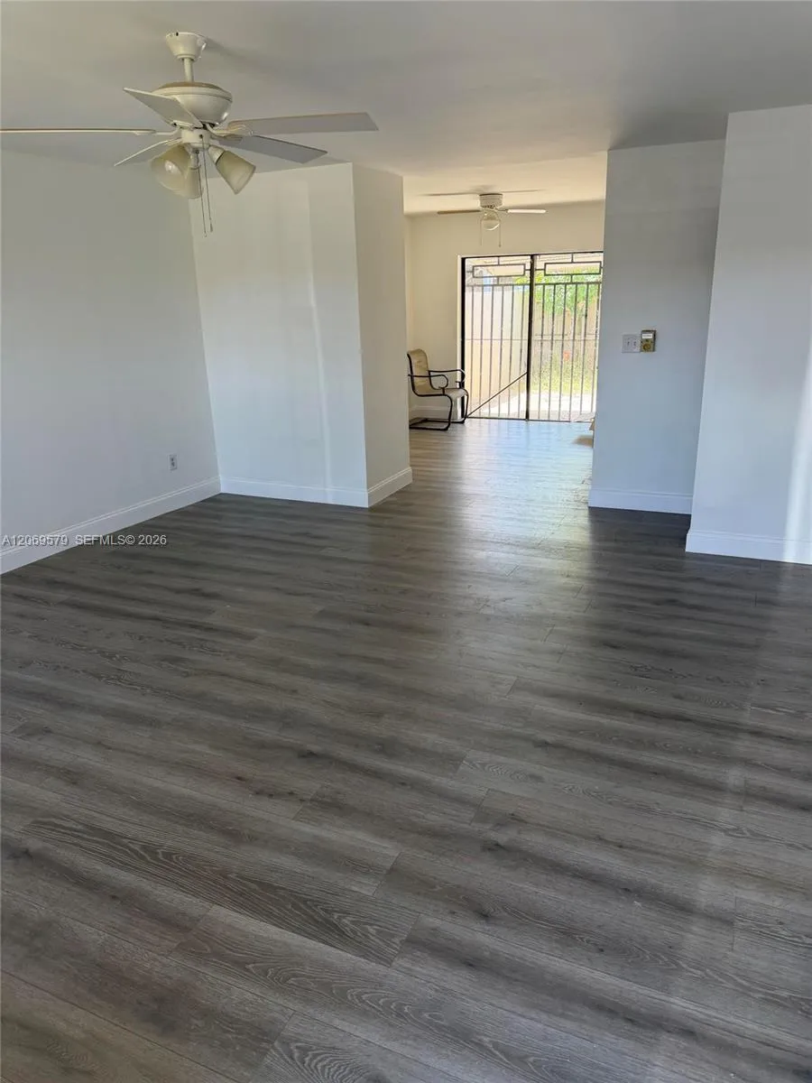 10110 SW 22nd Ter Miami, FL 33165