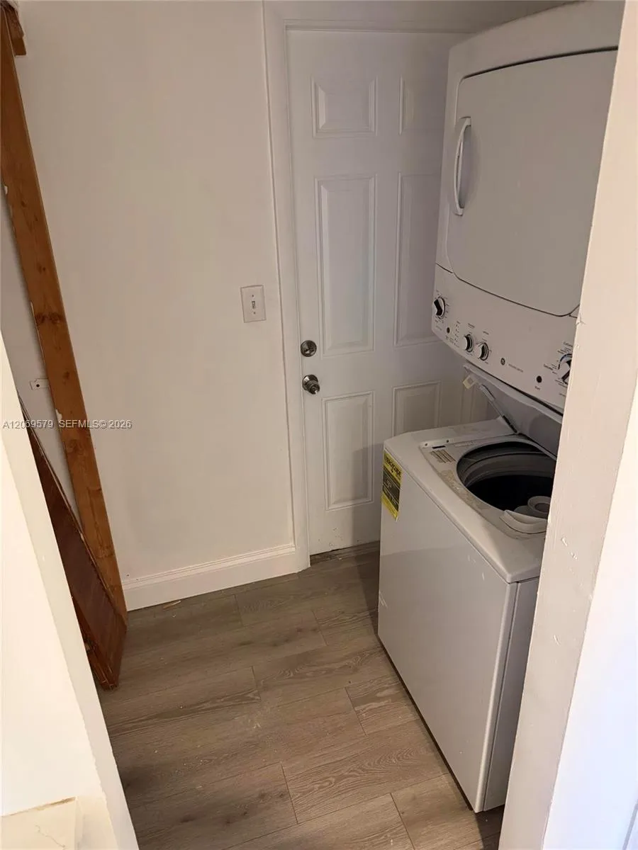 10110 SW 22nd Ter Miami, FL 33165