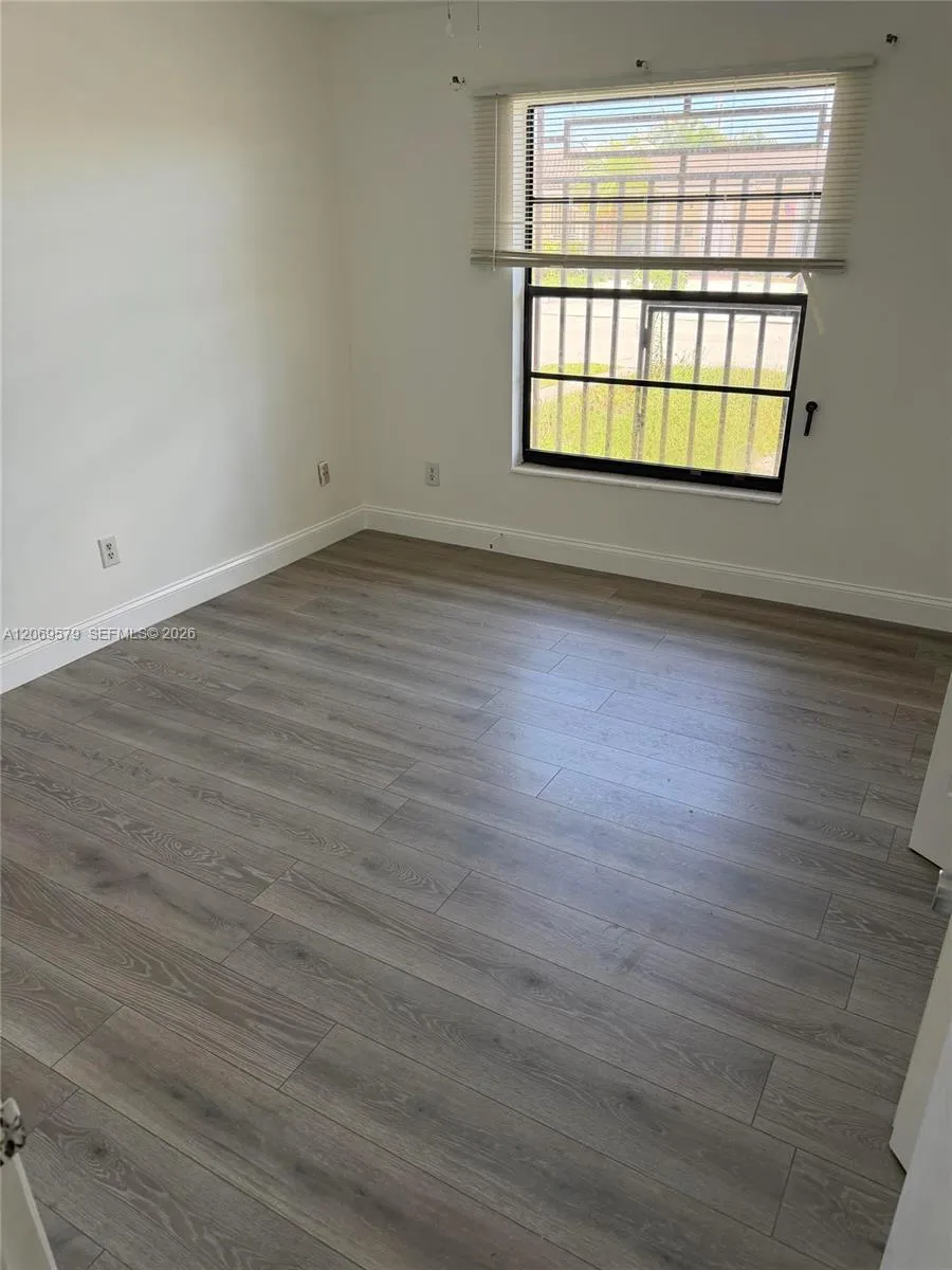 10110 SW 22nd Ter Miami, FL 33165