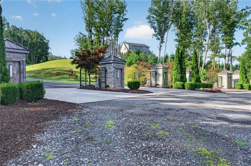 292 Highgrove Drive Talking Rock, GA 30175