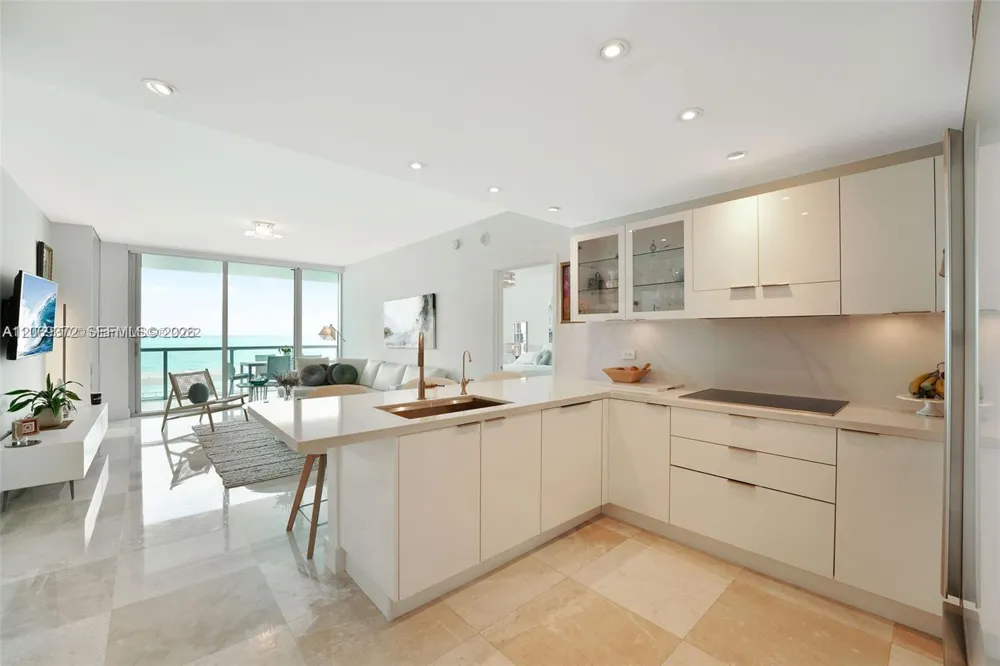 6799 Collins Ave #804 Miami Beach, FL 33141