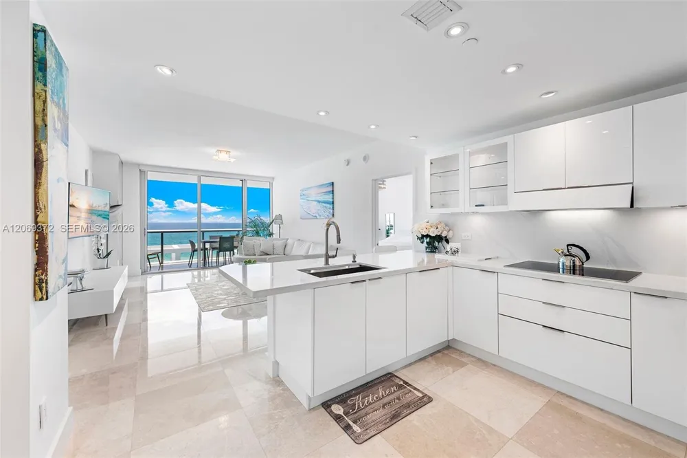 6799 Collins Ave #804 Miami Beach, FL 33141