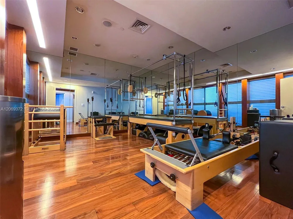 6799 Collins Ave #804 Miami Beach, FL 33141
