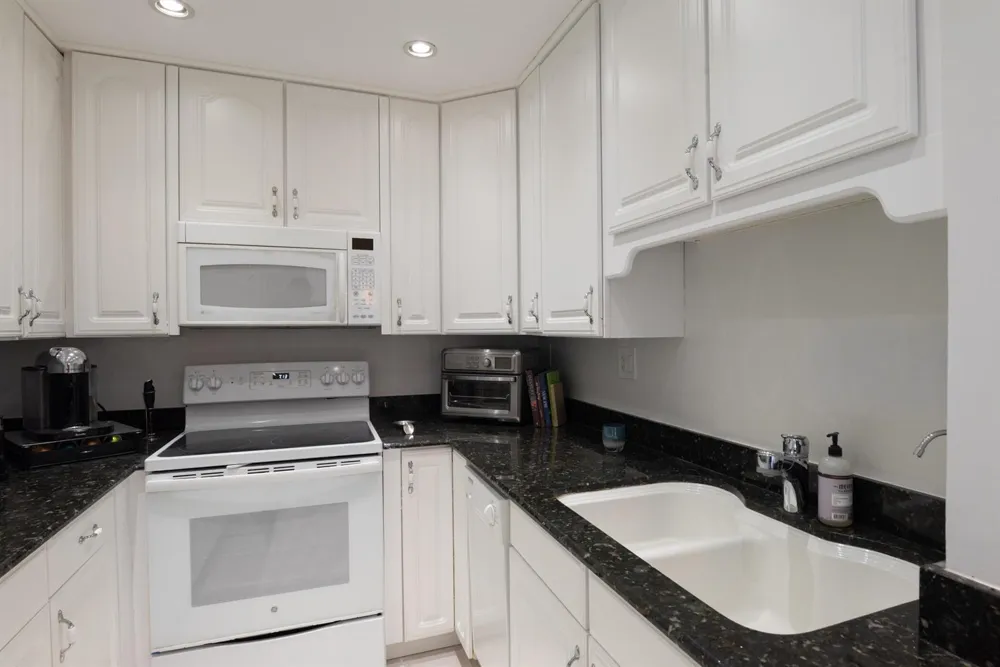 2840 S Ocean Boulevard #Unit 517 Palm Beach, FL 33480