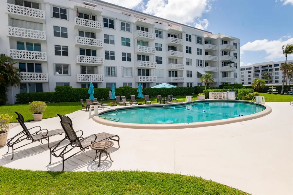 2840 S Ocean Boulevard #Unit 517 Palm Beach, FL 33480