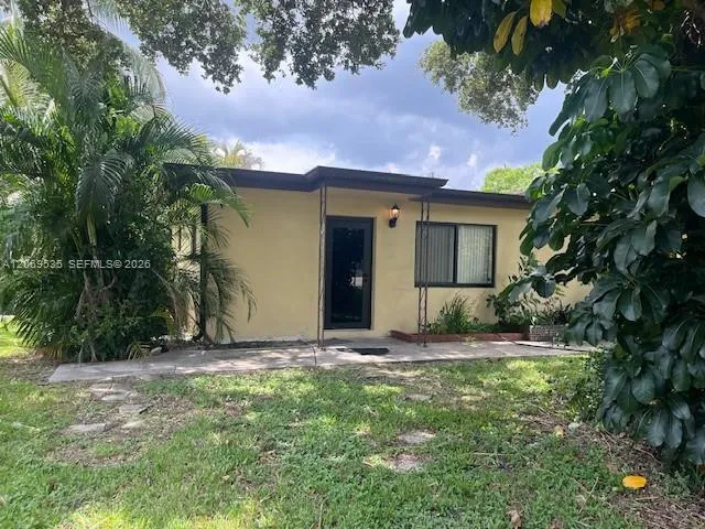 4605 SW 65th Ave Davie, FL 33314