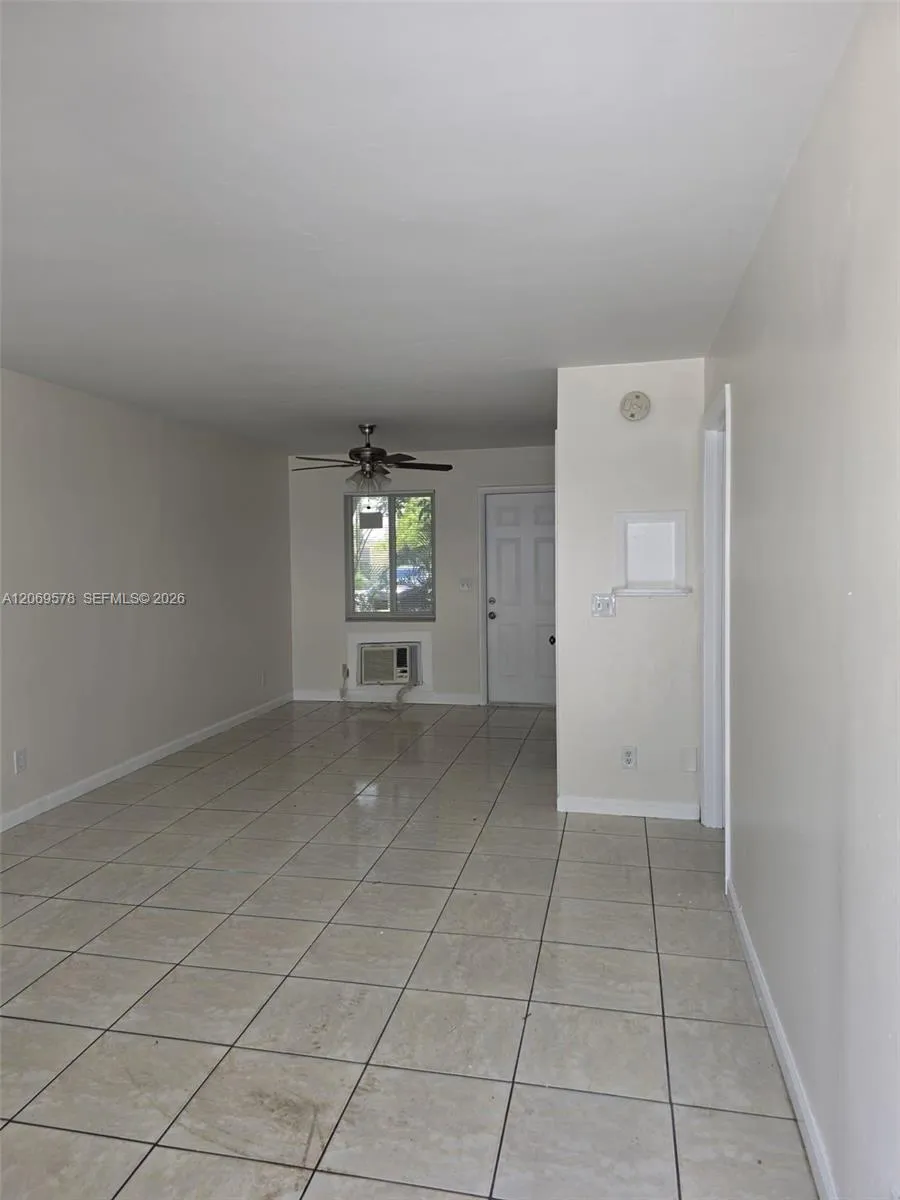 2225 Van Buren St #3 Hollywood, FL 33020
