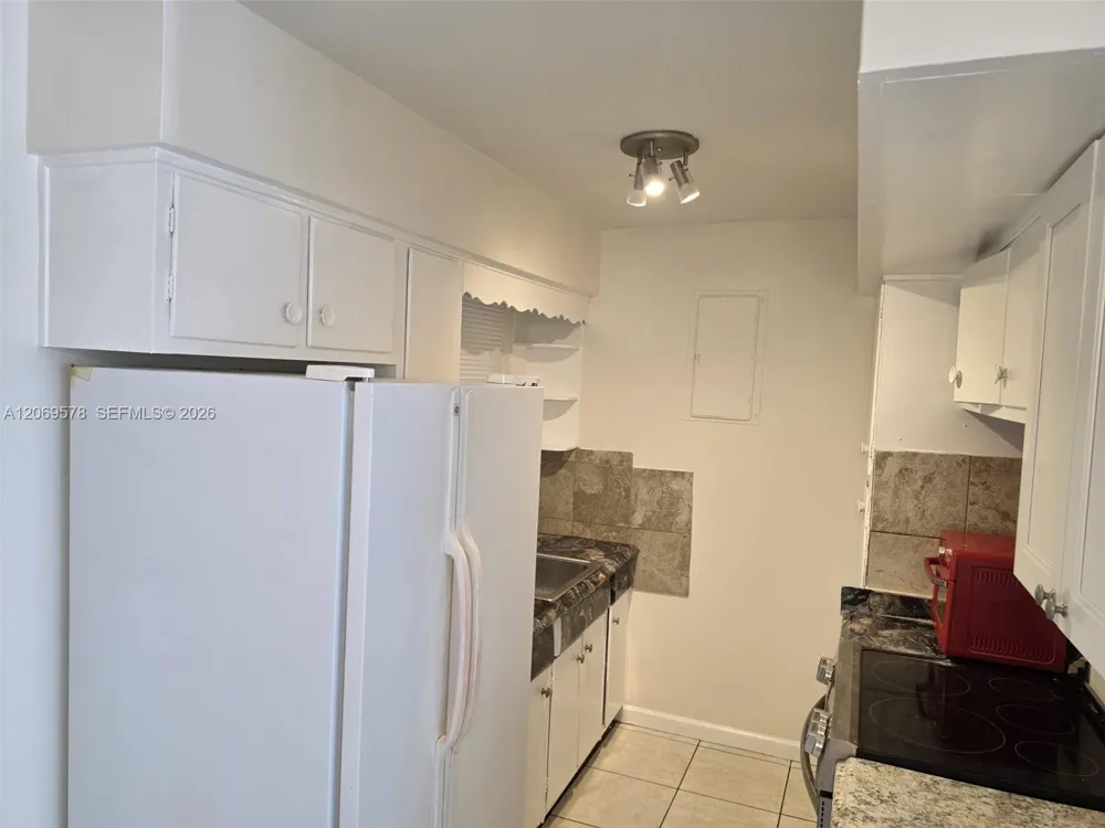 2225 Van Buren St #3 Hollywood, FL 33020
