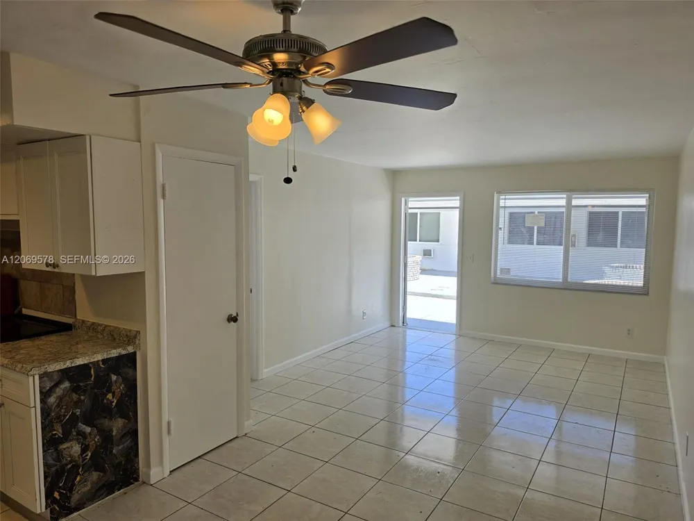 2225 Van Buren St #3 Hollywood, FL 33020