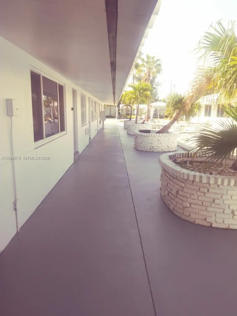 2225 Van Buren St #3 Hollywood, FL 33020