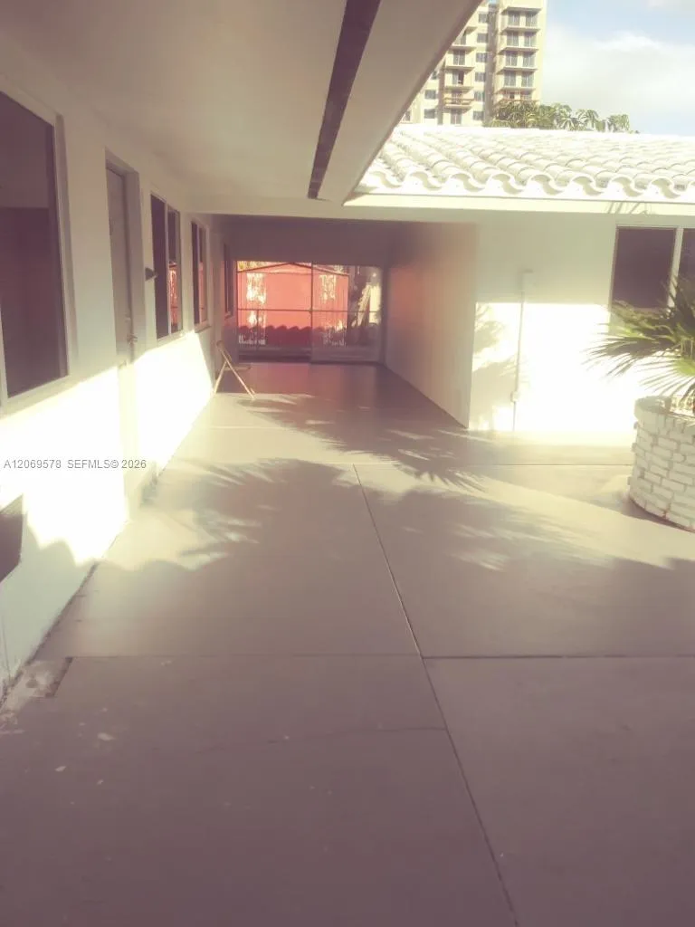 2225 Van Buren St #3 Hollywood, FL 33020