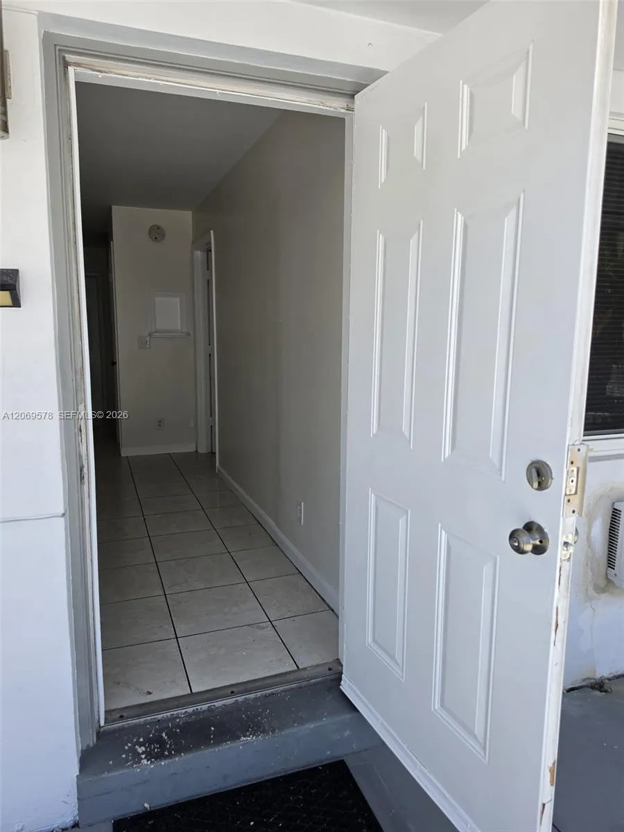2225 Van Buren St #3 Hollywood, FL 33020