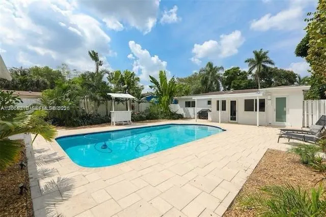 638 SW 5th Ave Fort Lauderdale, FL 33315