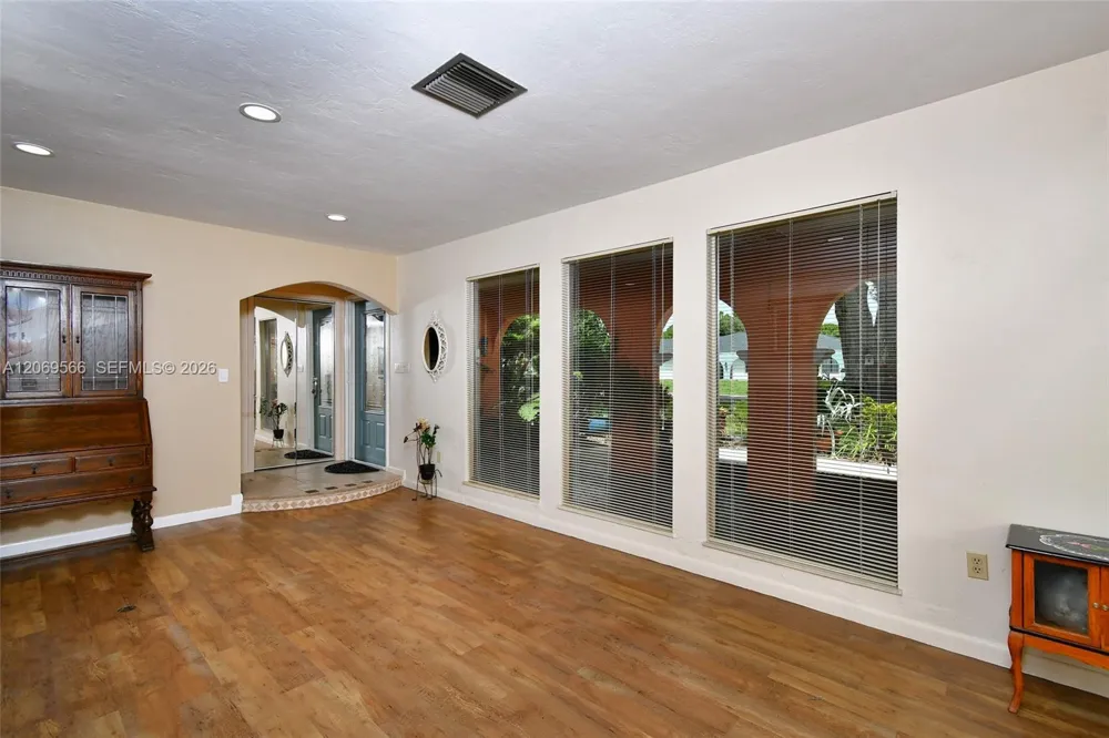 318 Fifth Ave Lehigh Acres, FL 33936