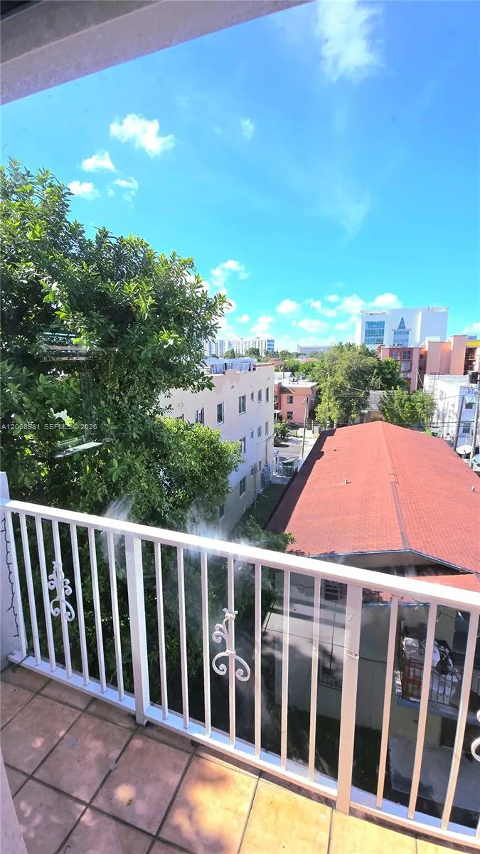 328 NW 12th Ave #12 Miami, FL 33128
