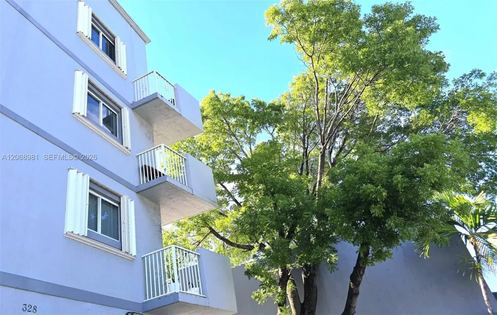 328 NW 12th Ave #12 Miami, FL 33128