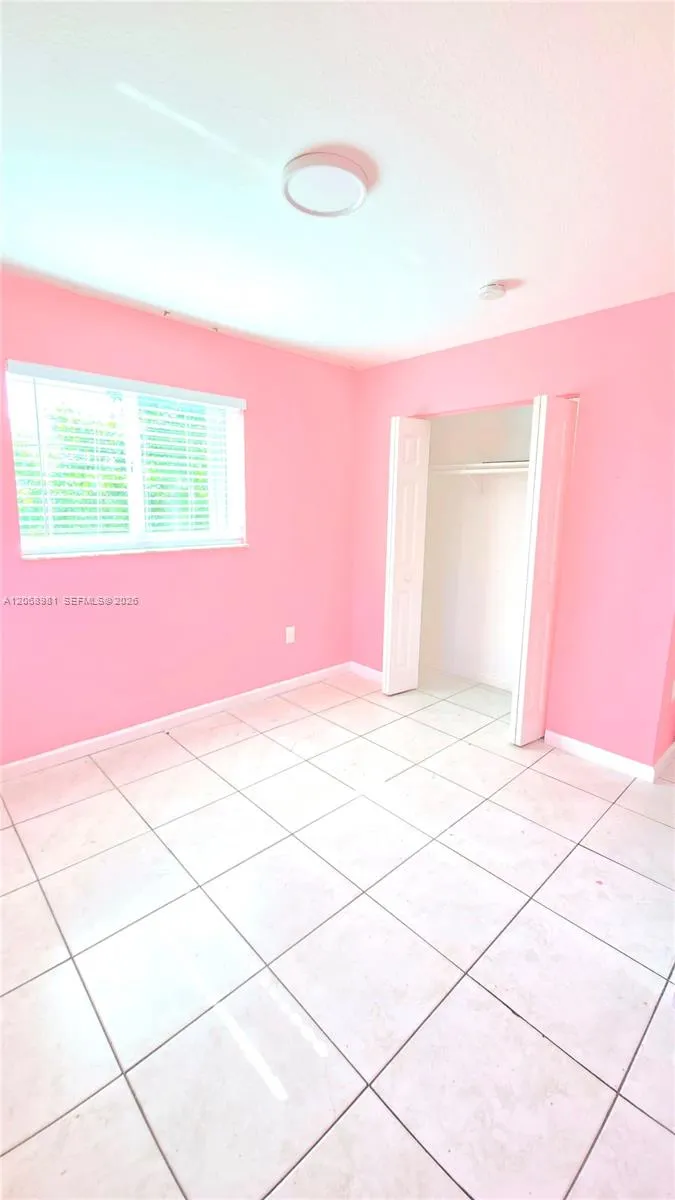 328 NW 12th Ave #12 Miami, FL 33128