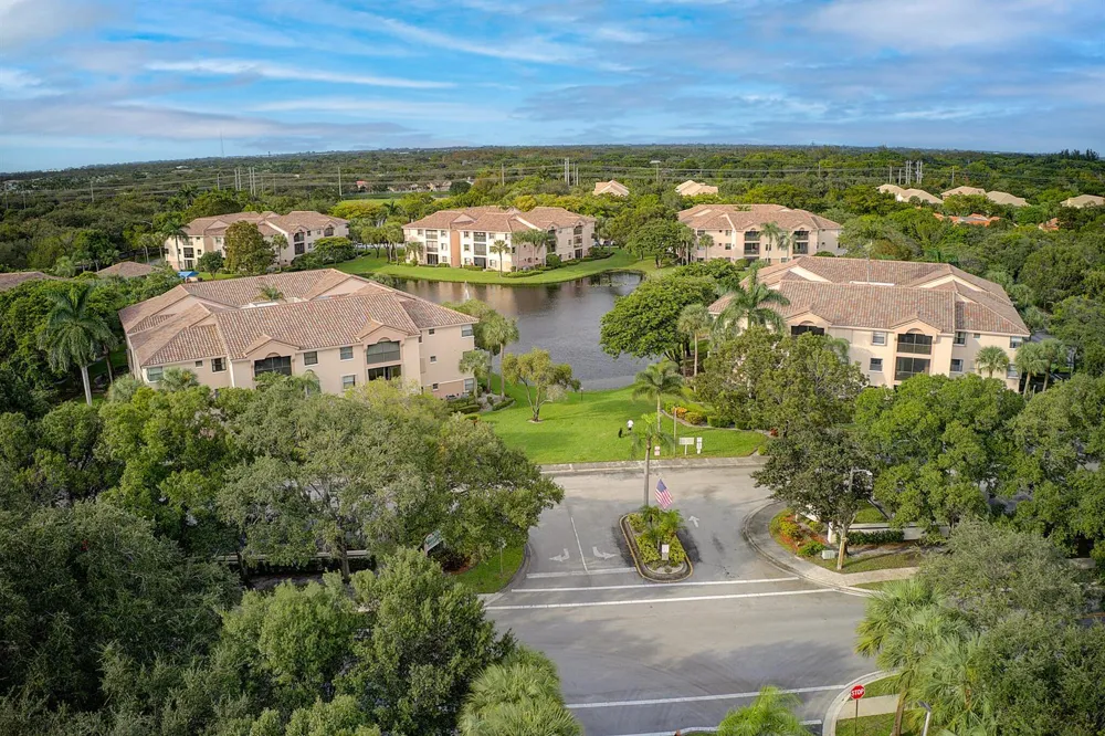 4161 Coral Tree Circle #261 Coconut Creek, FL 33073