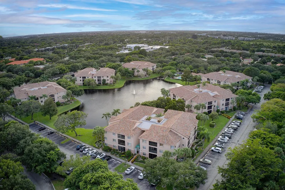 4161 Coral Tree Circle #261 Coconut Creek, FL 33073