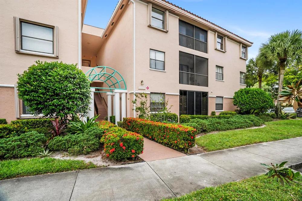 4161 Coral Tree Circle #261 Coconut Creek, FL 33073