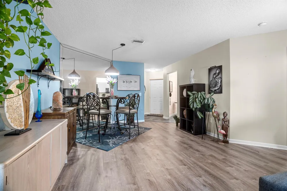 4161 Coral Tree Circle #261 Coconut Creek, FL 33073