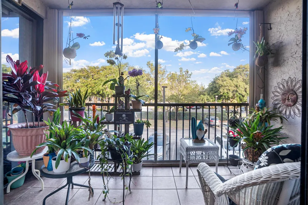 4161 Coral Tree Circle #261 Coconut Creek, FL 33073