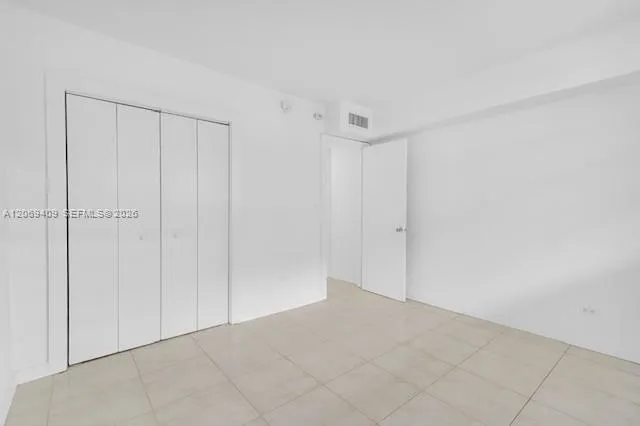 3660 NE 166th St #114 North Miami Beach, FL 33160