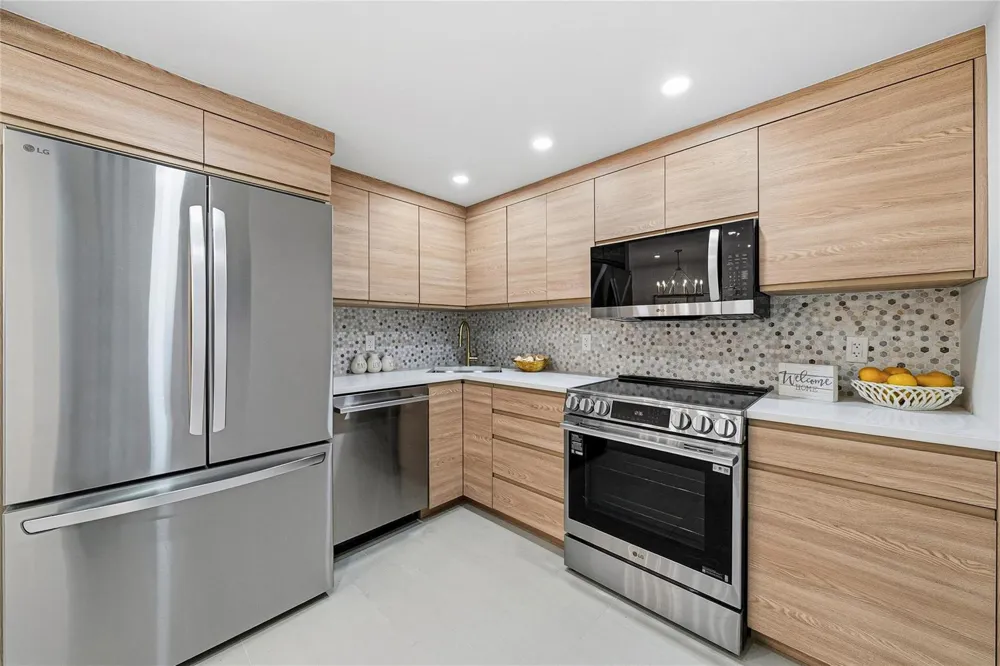 101 BRINY AVENUE #2006 Pompano Beach, FL 33062