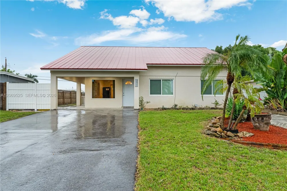 5677 Maypop Rd West Palm Beach, FL 33415