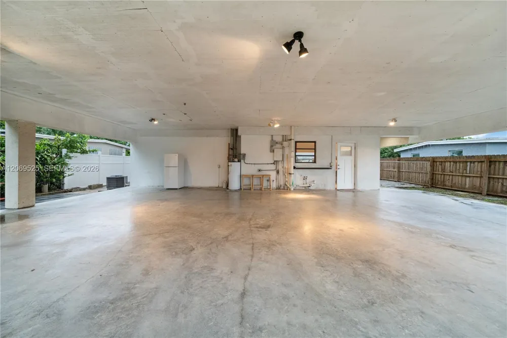 5677 Maypop Rd West Palm Beach, FL 33415