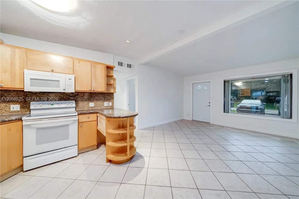 5677 Maypop Rd West Palm Beach, FL 33415