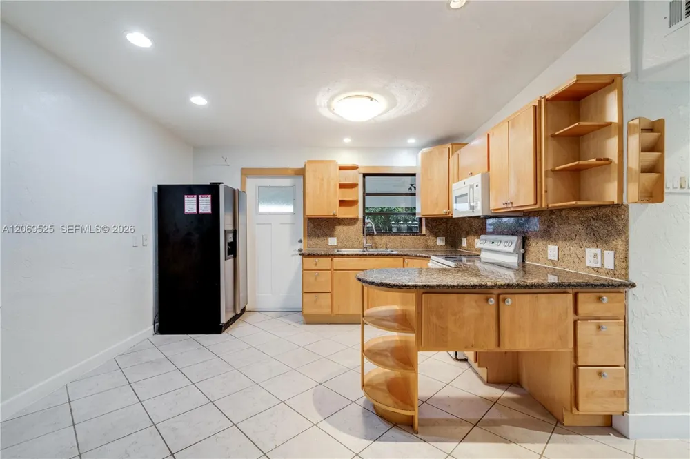 5677 Maypop Rd West Palm Beach, FL 33415