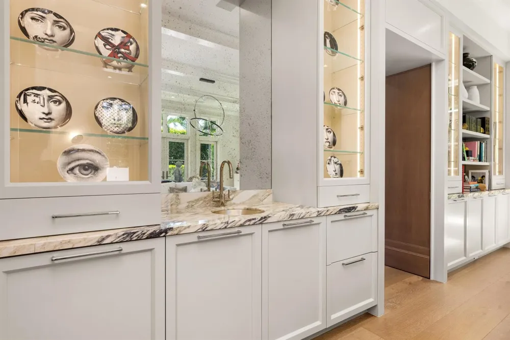 220 Jungle Road Palm Beach, FL 33480