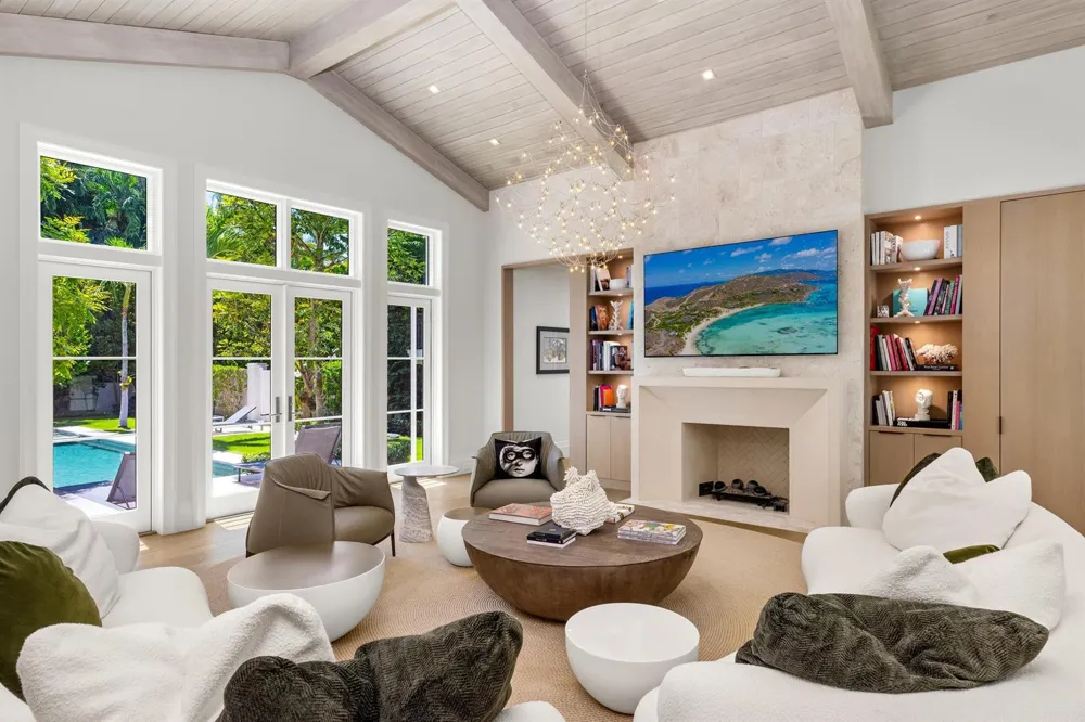 220 Jungle Road Palm Beach, FL 33480