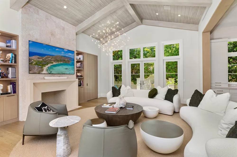 220 Jungle Road Palm Beach, FL 33480