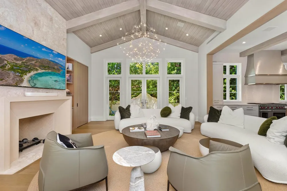 220 Jungle Road Palm Beach, FL 33480