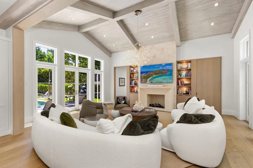 220 Jungle Road Palm Beach, FL 33480