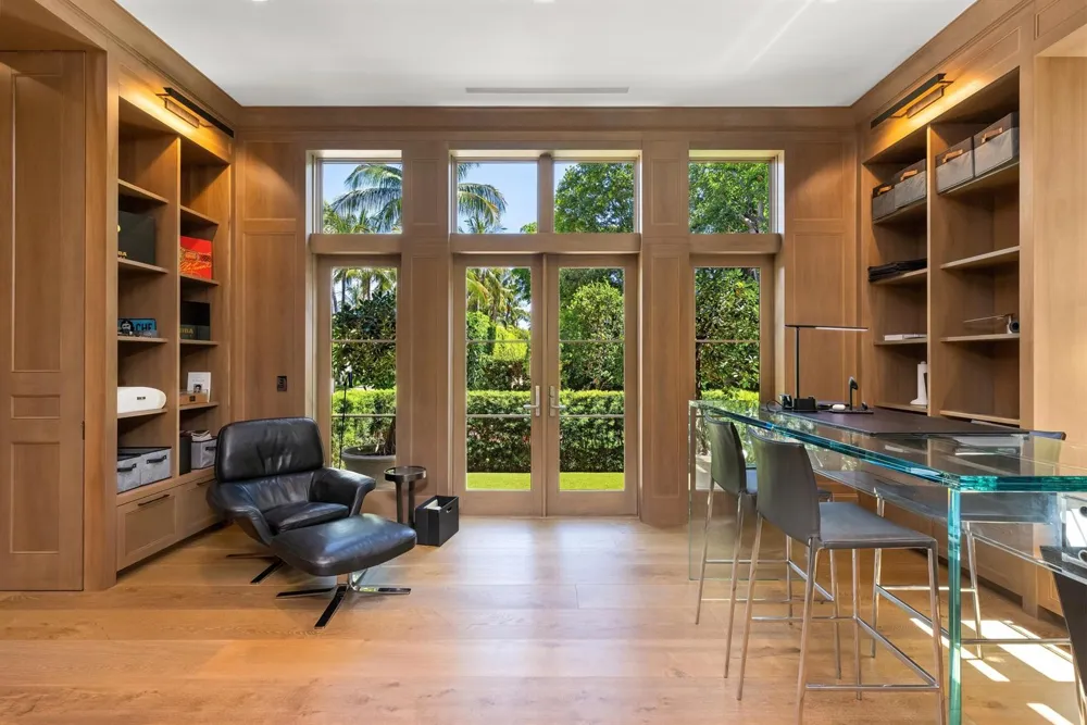 220 Jungle Road Palm Beach, FL 33480