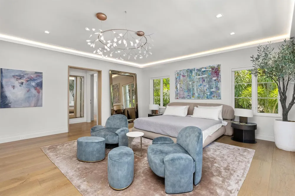 220 Jungle Road Palm Beach, FL 33480