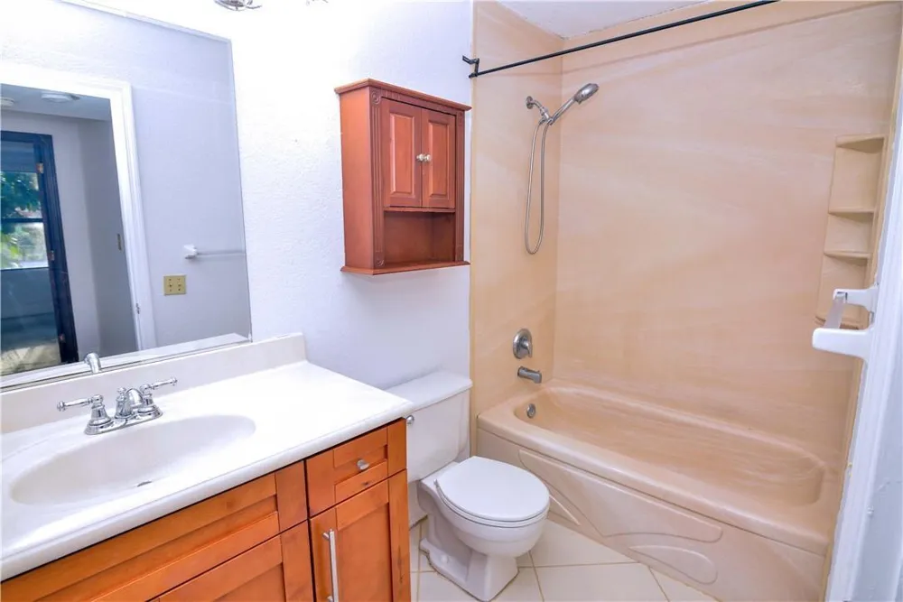 2313 CONGRESS AVENUE #12 Boynton Beach, FL 33426