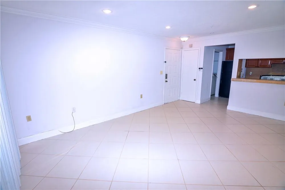 2313 CONGRESS AVENUE #12 Boynton Beach, FL 33426