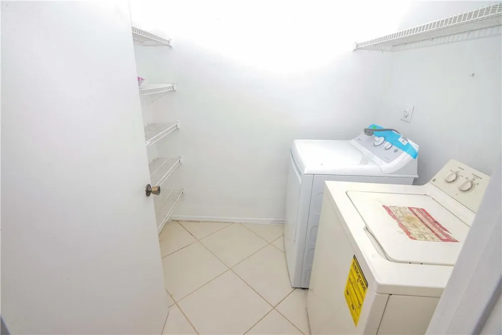 2313 CONGRESS AVENUE #12 Boynton Beach, FL 33426