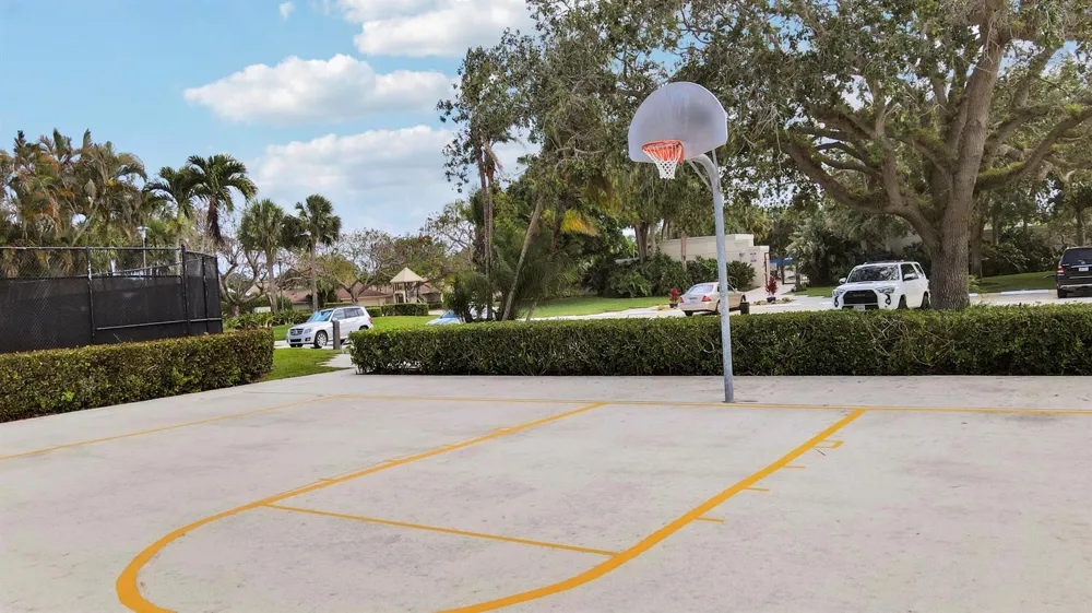 125 Harbourside Circle Jupiter, FL 33477