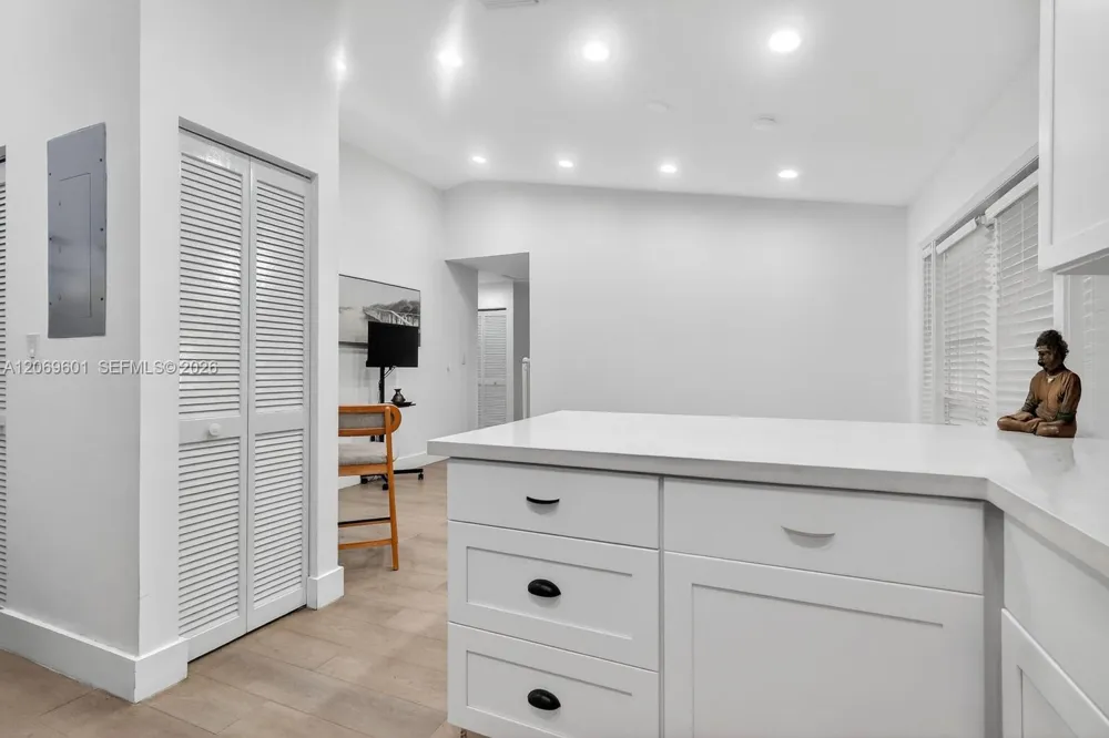 18847 NW 83rd Pl Hialeah, FL 33015
