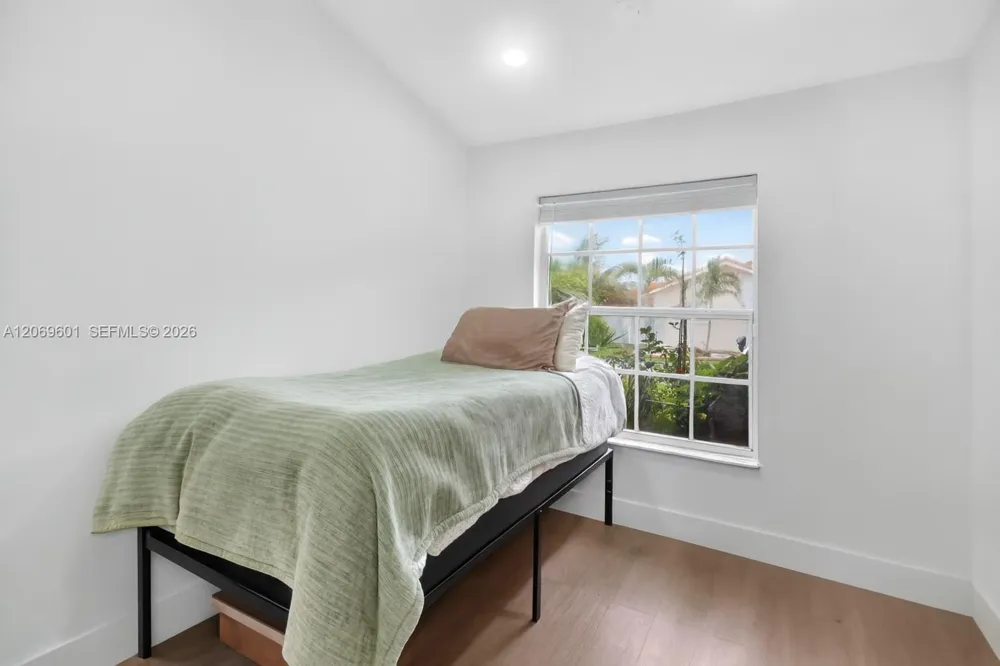 18847 NW 83rd Pl Hialeah, FL 33015