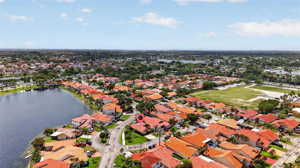 18847 NW 83rd Pl Hialeah, FL 33015