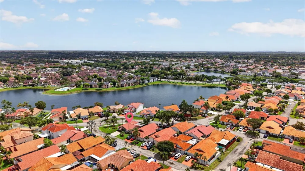 18847 NW 83rd Pl Hialeah, FL 33015